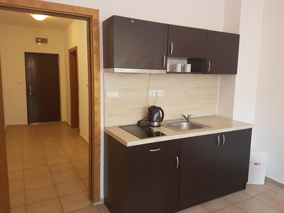 Salt Lake Aparthotel Pomorie Kültér fotó